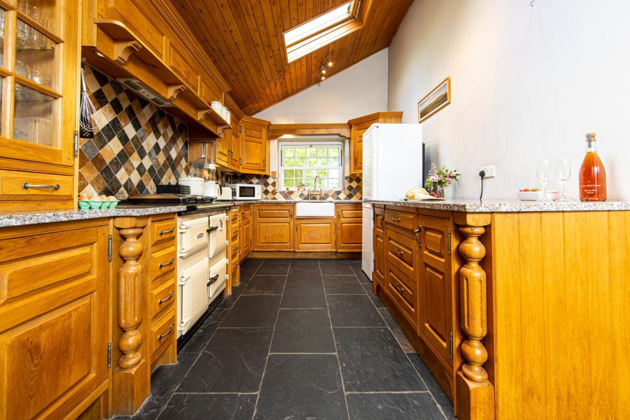 Cilybebyll Swansea Valley Holiday Cottages מראה חיצוני תמונה