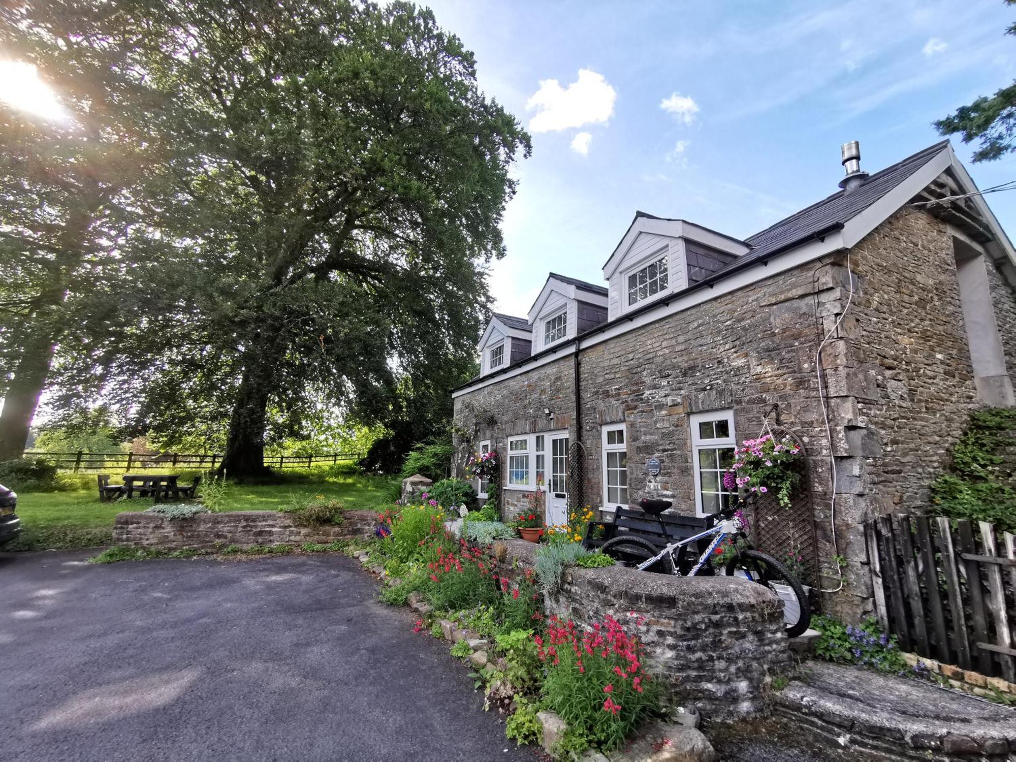 Cilybebyll Swansea Valley Holiday Cottages מראה חיצוני תמונה