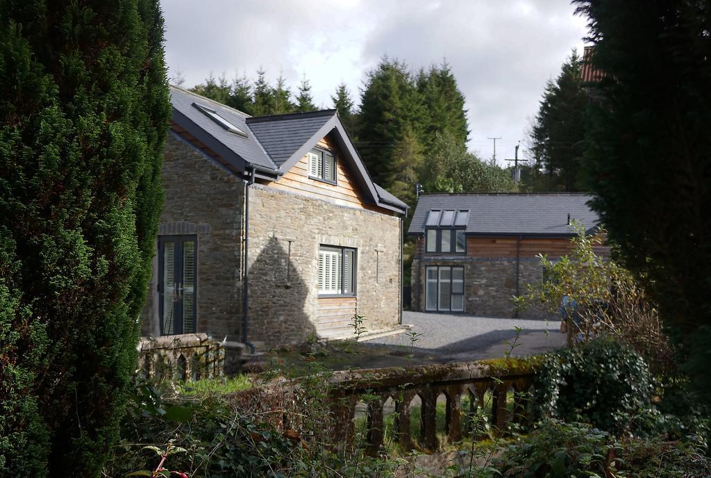 Cilybebyll Swansea Valley Holiday Cottages מראה חיצוני תמונה